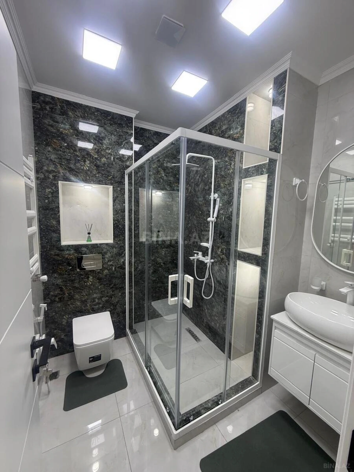 Satılır 2 otaqlı mənzil 78 m²