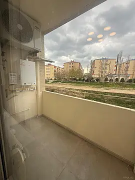Satılır 2 otaqlı mənzil 78 m²