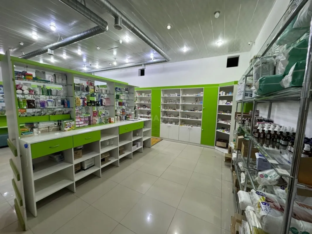 Kirayə verilir obyekt 102 m²