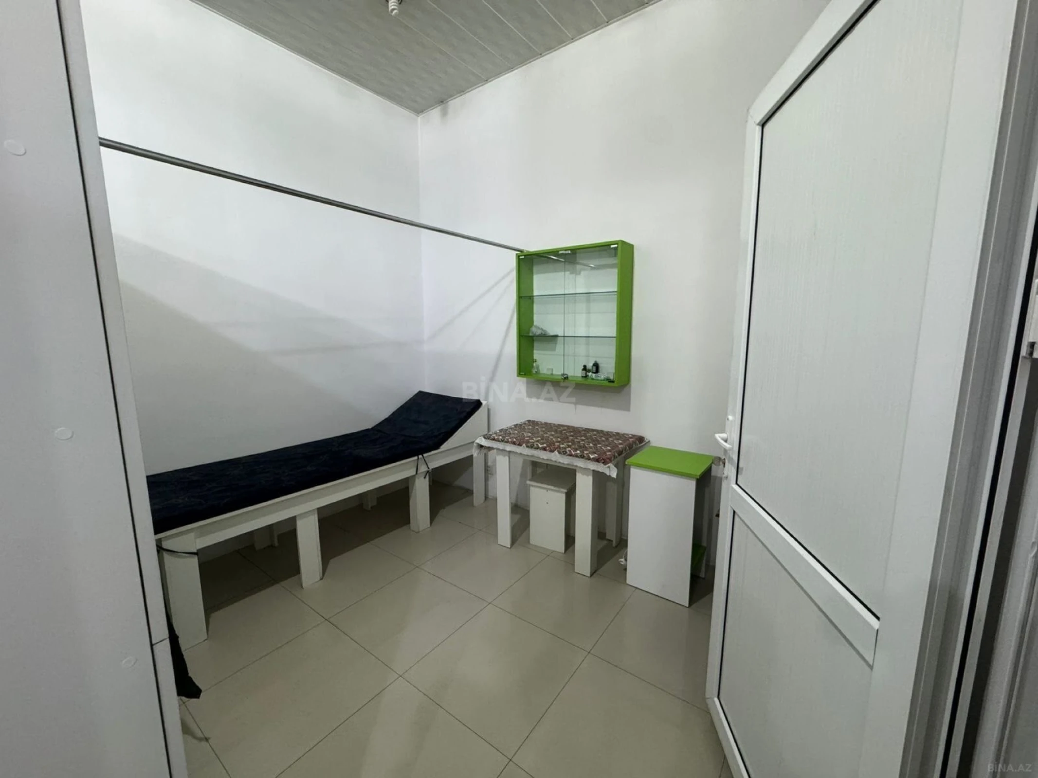 Kirayə verilir obyekt 102 m²