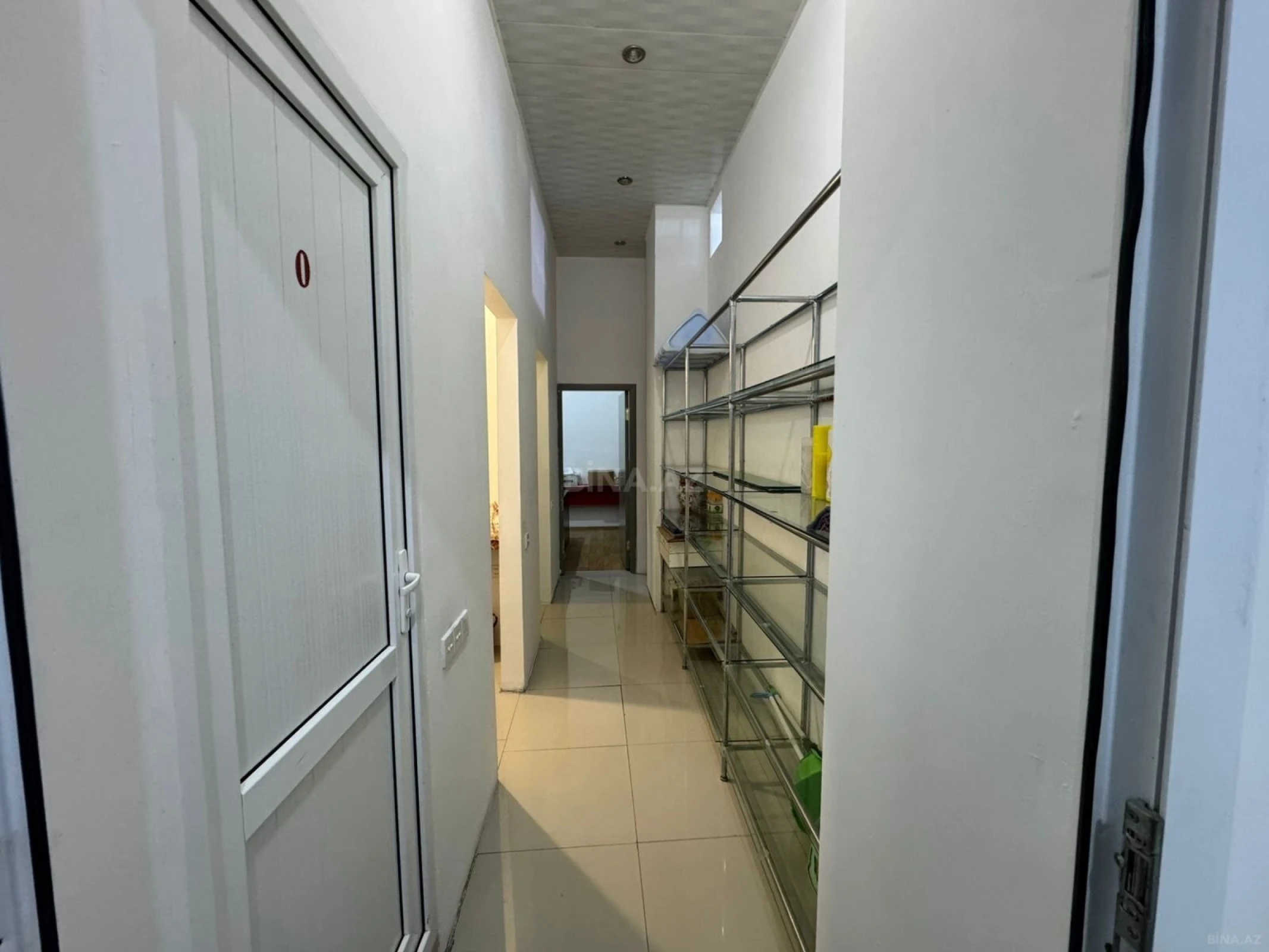 Kirayə verilir obyekt 102 m²