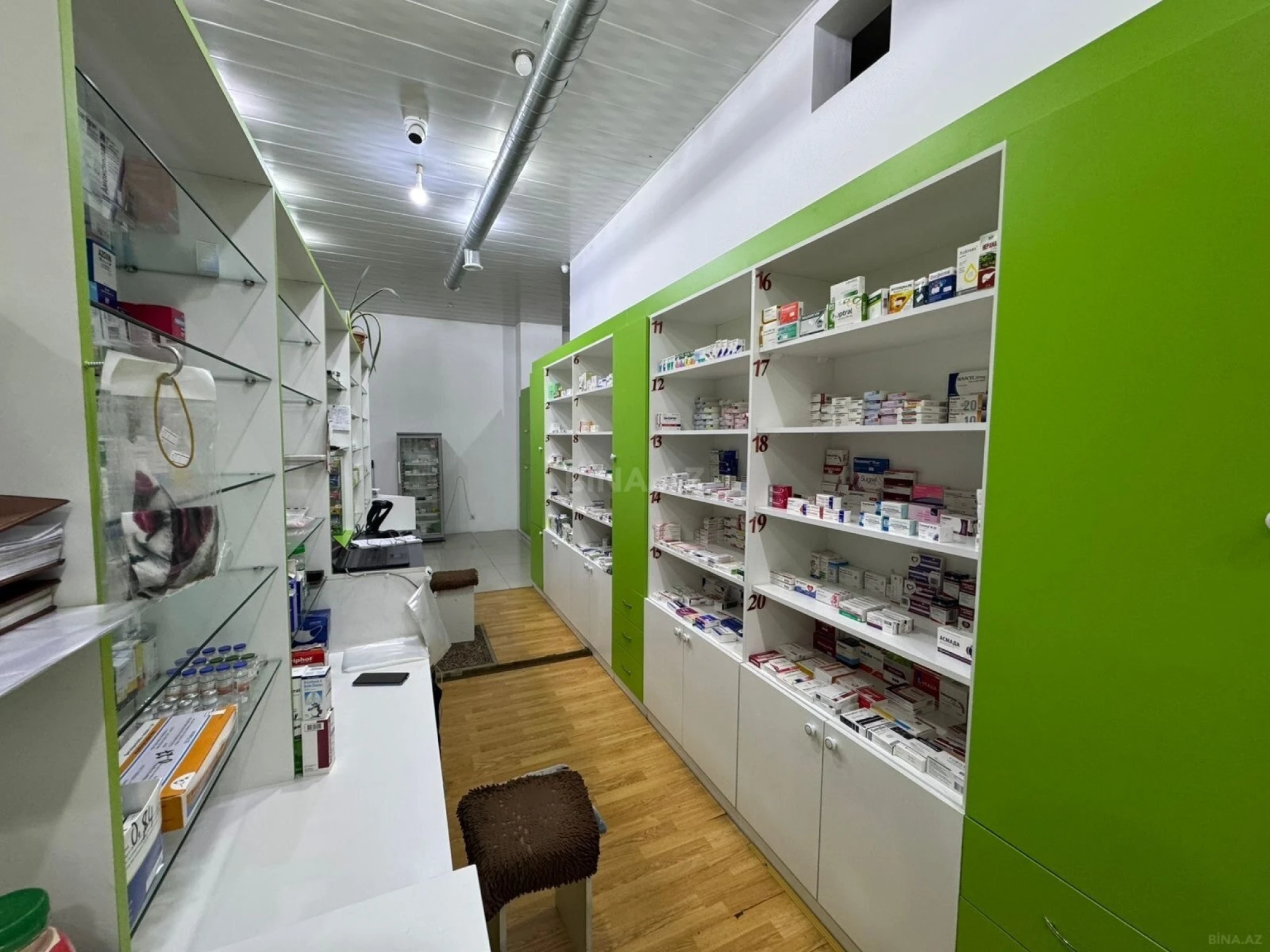 Kirayə verilir obyekt 102 m²