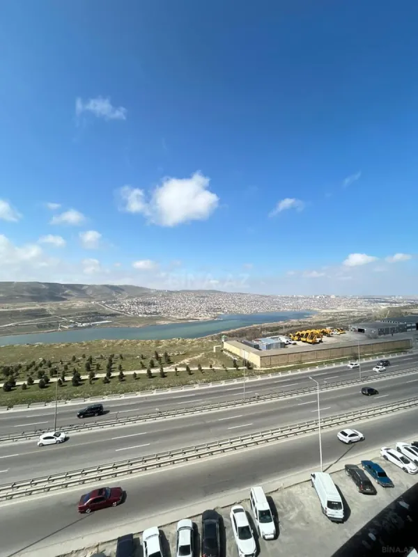 Satılır 3 otaqlı mənzil 98 m²