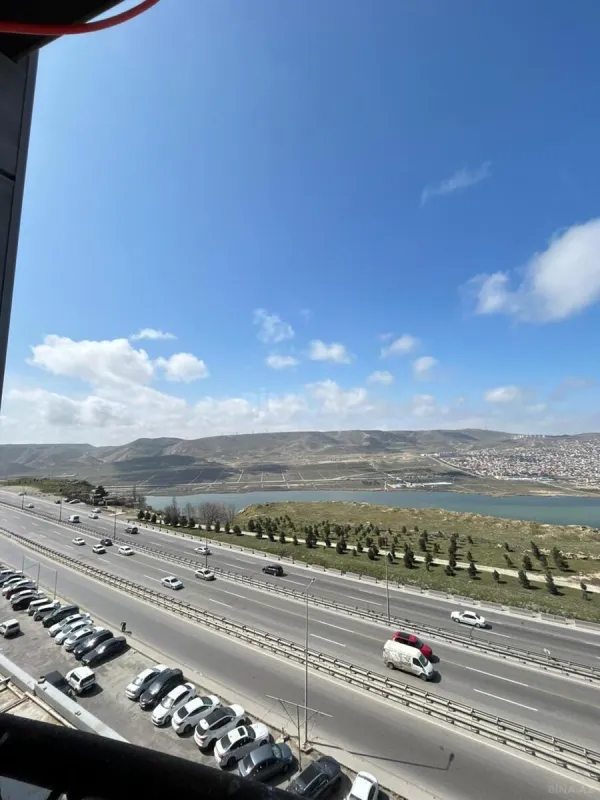 Satılır 3 otaqlı mənzil 98 m²
