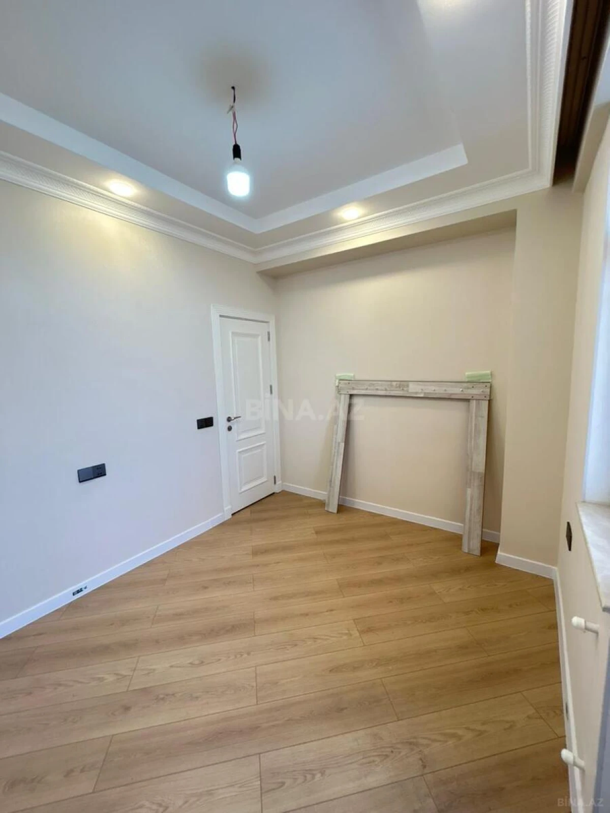 Satılır 3 otaqlı mənzil 98 m²