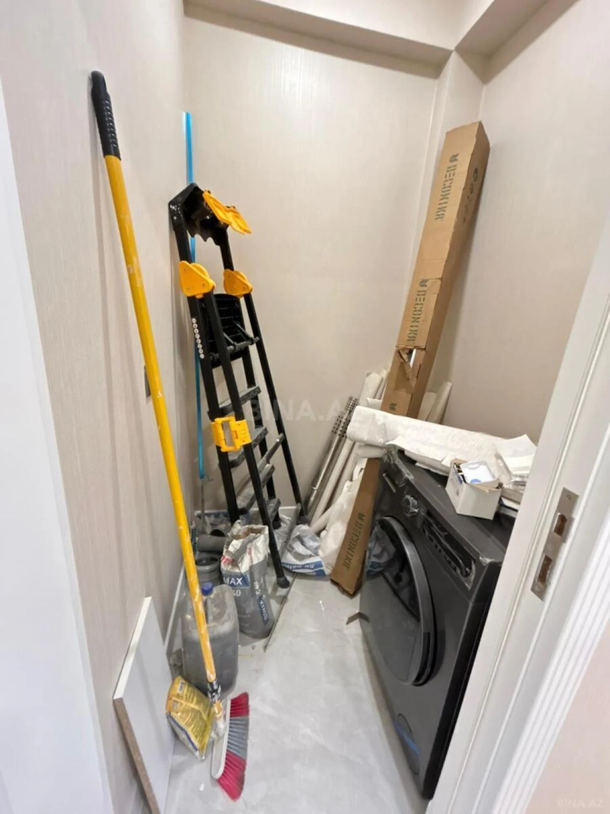 Satılır 3 otaqlı mənzil 98 m²