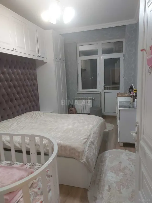 Satılır 2 otaqlı mənzil 74 m²