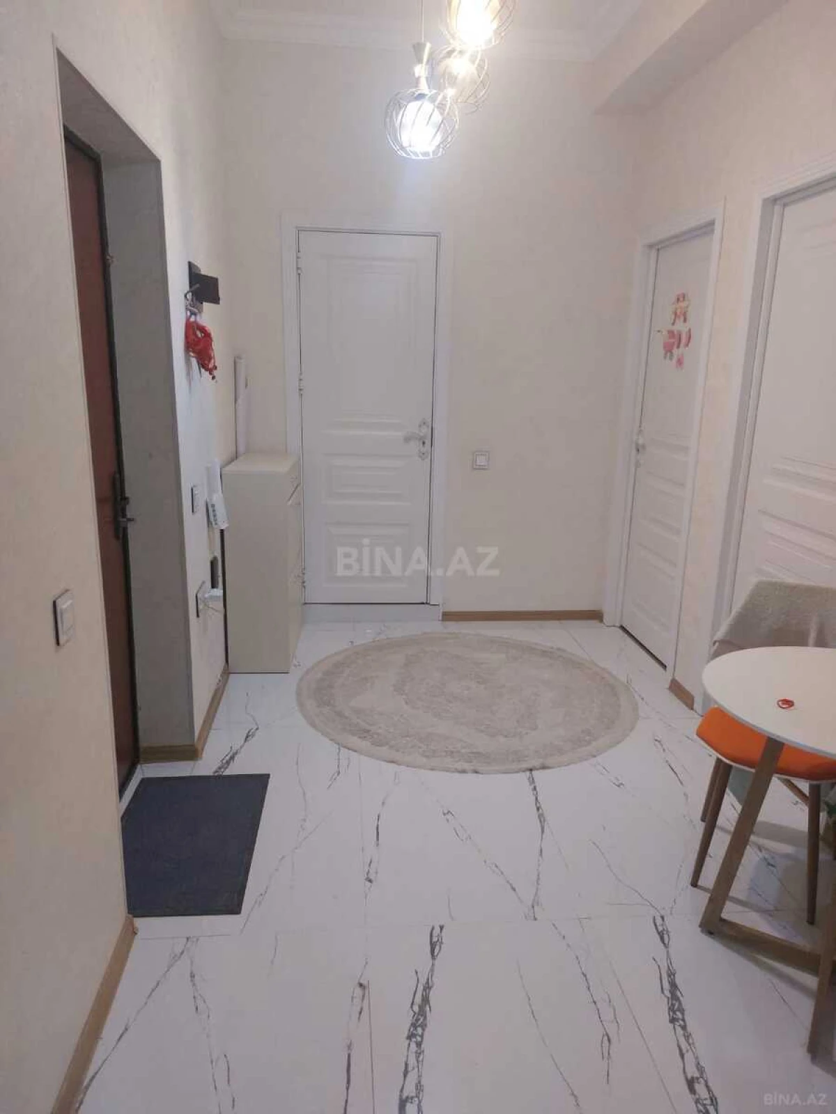 Satılır 2 otaqlı mənzil 74 m²