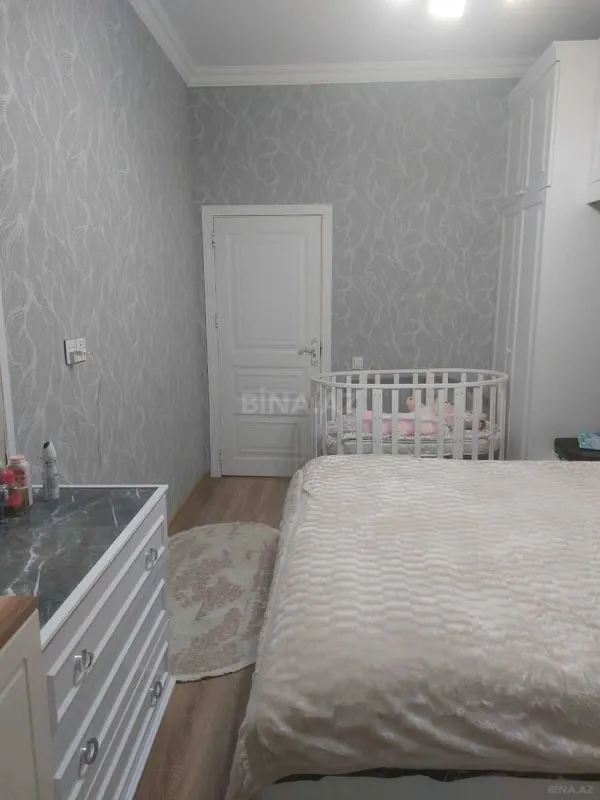 Satılır 2 otaqlı mənzil 74 m²