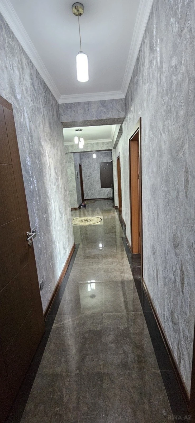 Kirayə verilir 4 otaqlı mənzil 180 m²
