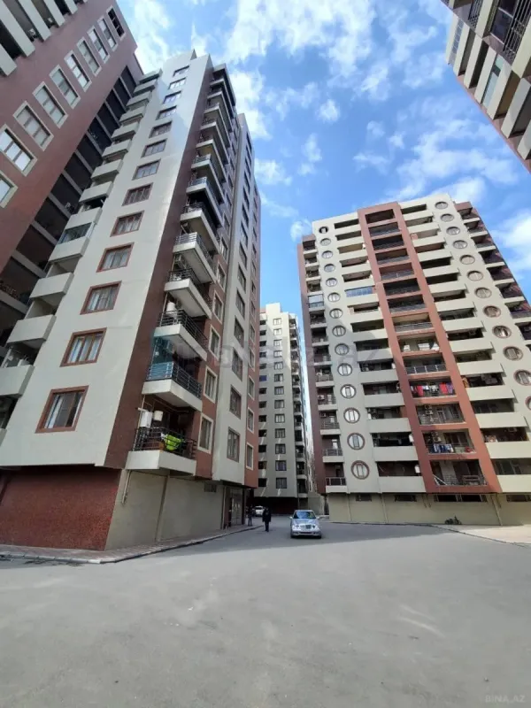 Satılır 3 otaqlı mənzil 125 m²