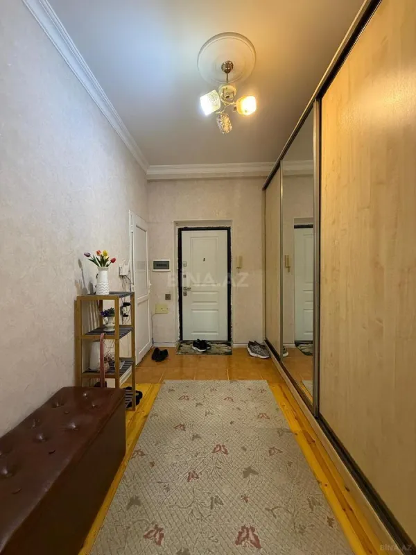 Satılır 3 otaqlı mənzil 92 m²