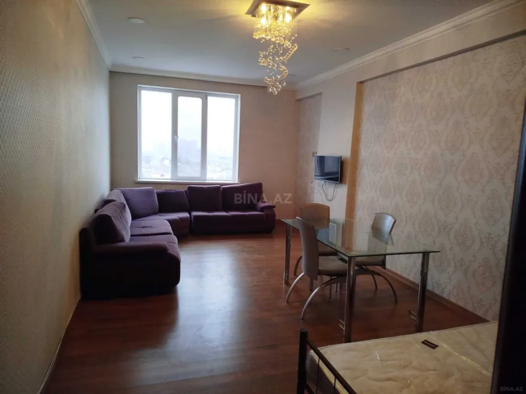 Kirayə verilir 4 otaqlı mənzil 120 m²
