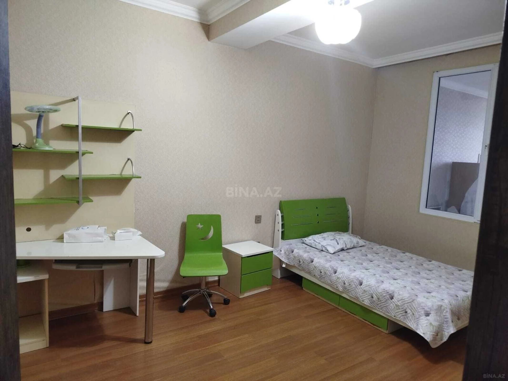 Kirayə verilir 4 otaqlı mənzil 120 m²