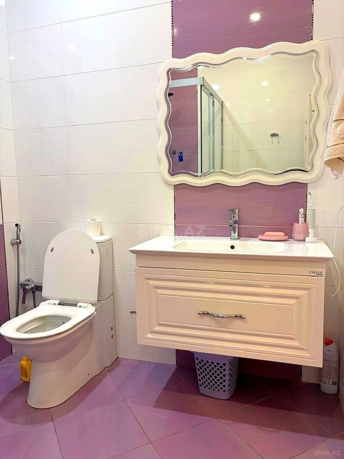 Satılır 4 otaqlı mənzil 215.5 m²
