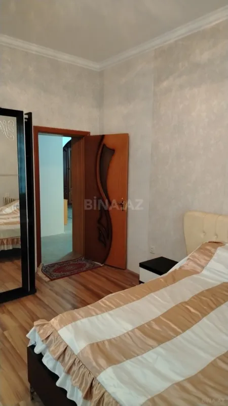 Satılır 7 otaqlı həyət evi 350 m²