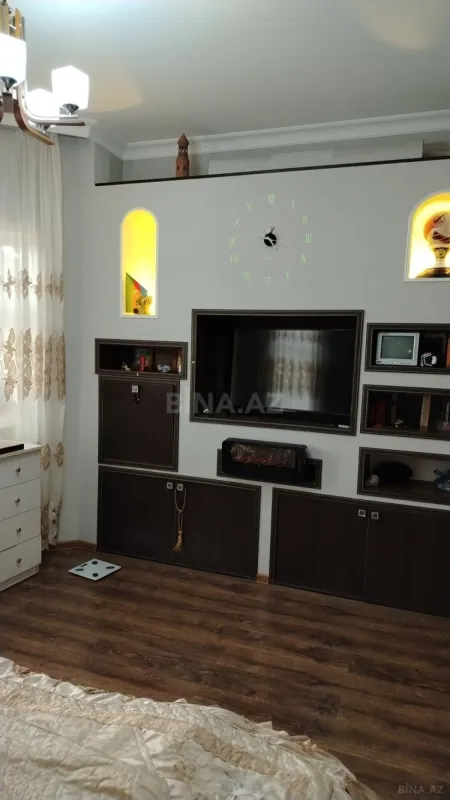 Satılır 7 otaqlı həyət evi 350 m²