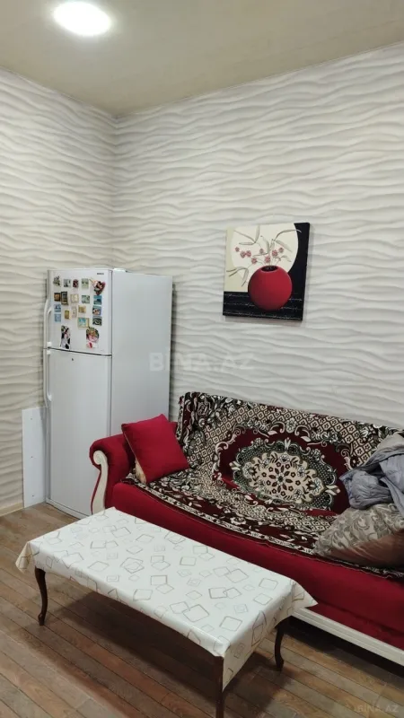 Satılır 7 otaqlı həyət evi 350 m²