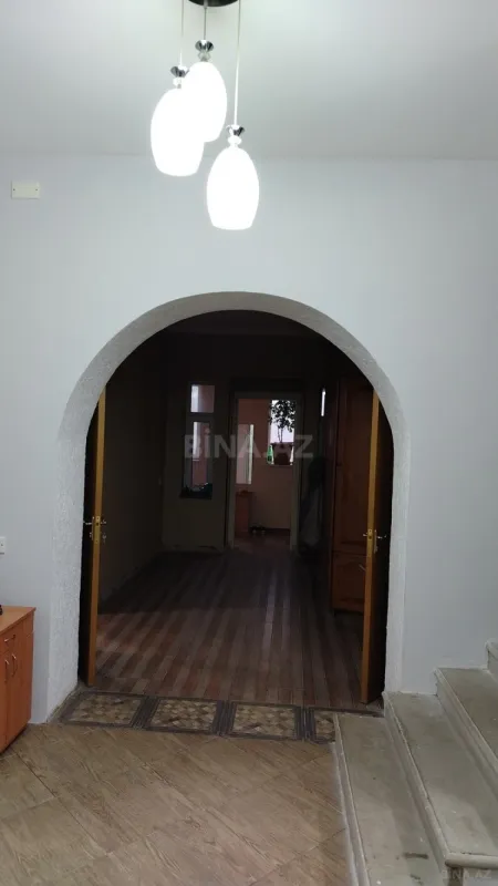 Satılır 7 otaqlı həyət evi 350 m²