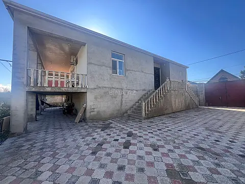Satılır 4 otaqlı həyət evi 150 m²
