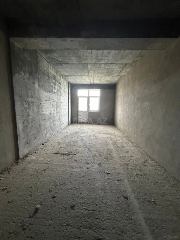 Satılır 3 otaqlı mənzil 134 m²