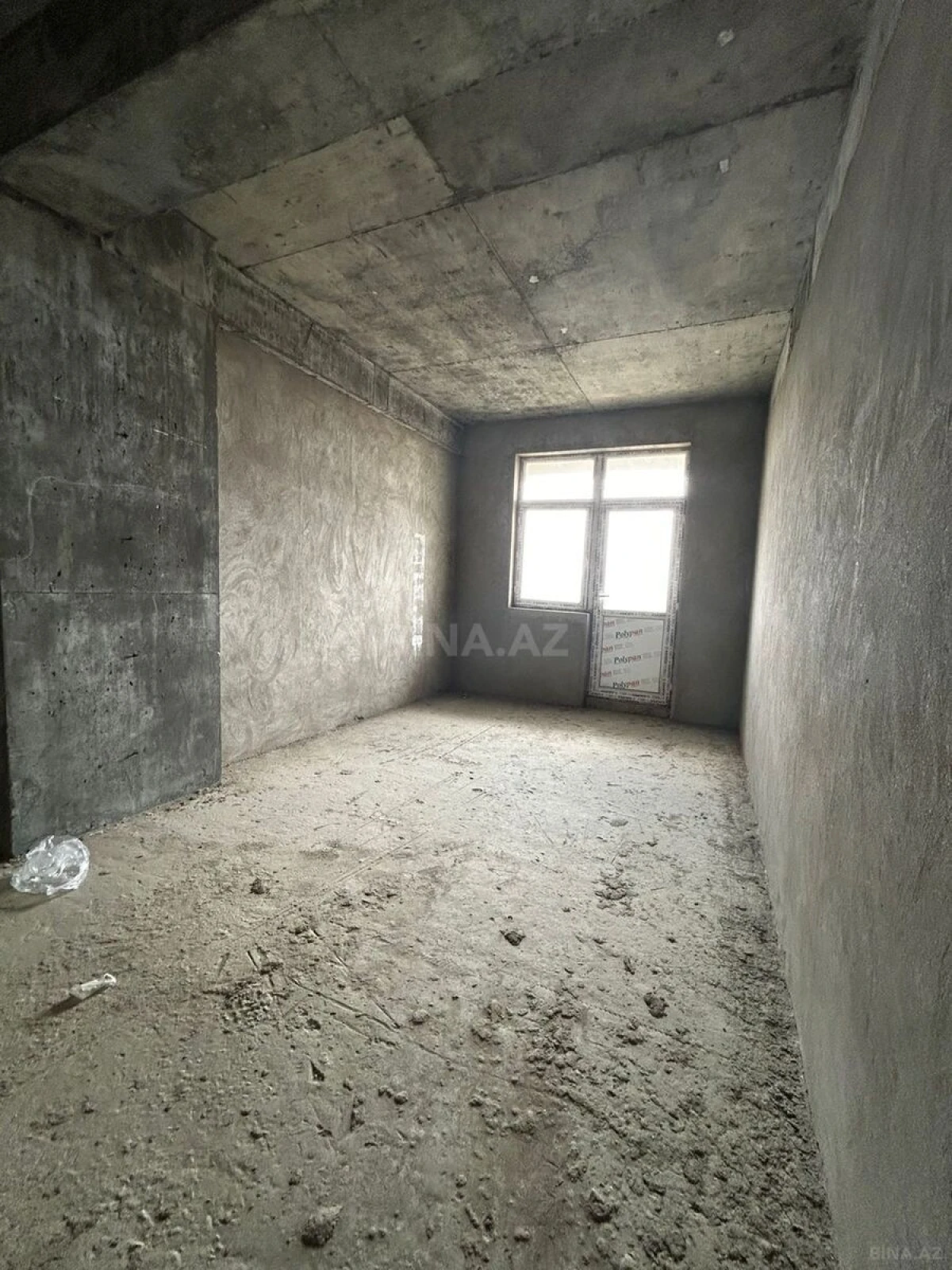 Satılır 3 otaqlı mənzil 134 m²