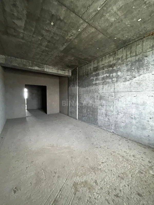 Satılır 3 otaqlı mənzil 134 m²