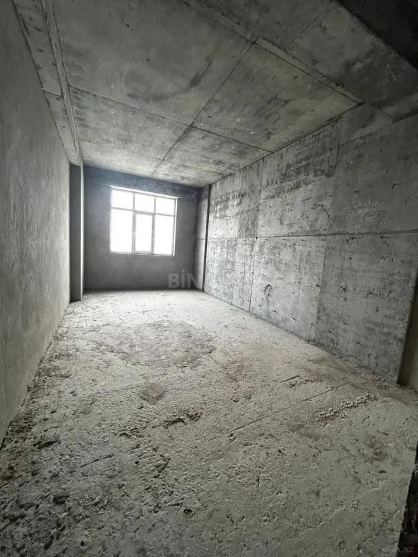 Satılır 3 otaqlı mənzil 134 m²