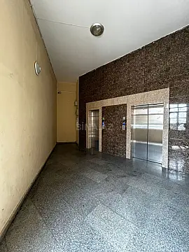 Satılır 3 otaqlı mənzil 134 m²