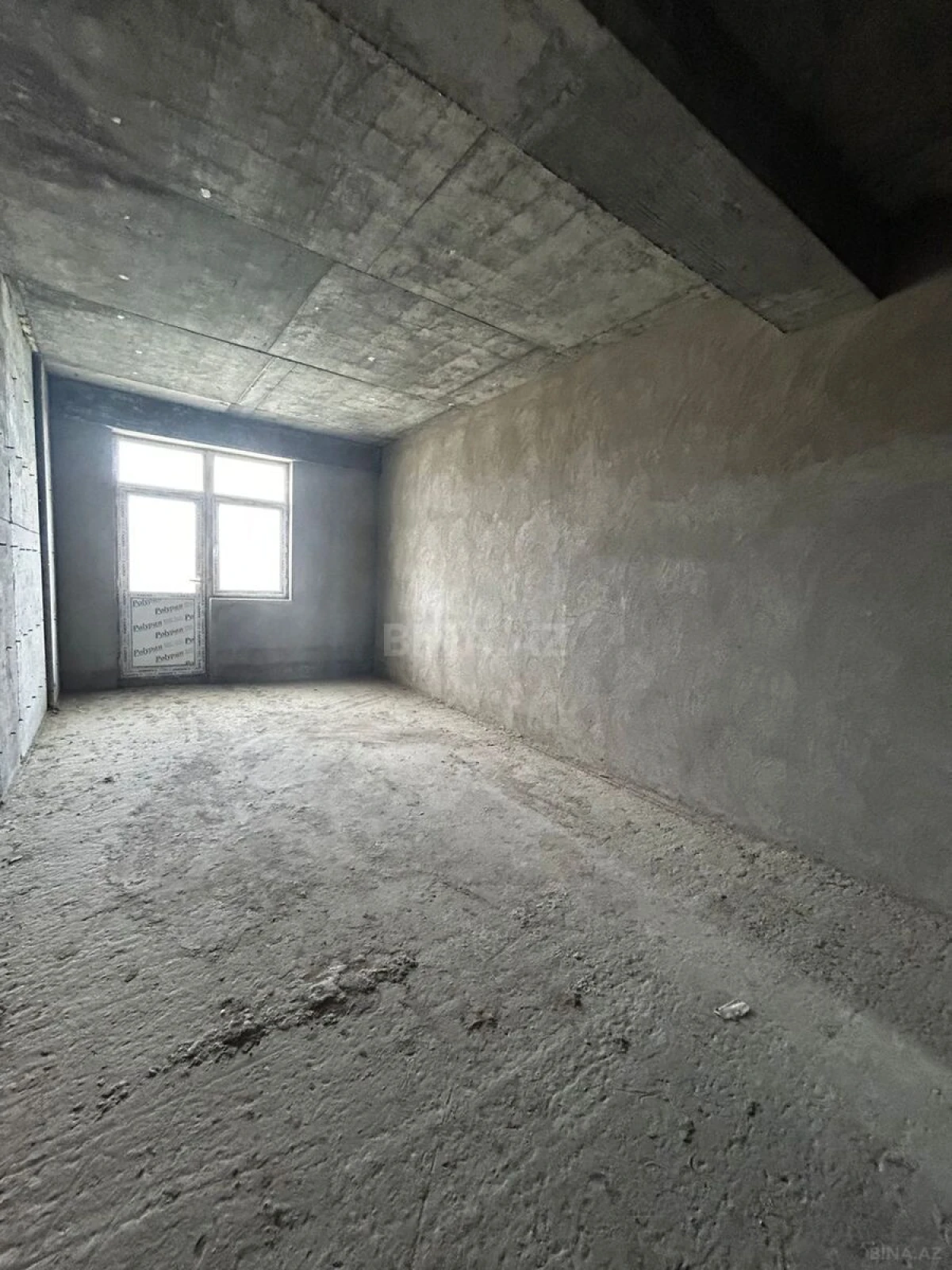 Satılır 3 otaqlı mənzil 134 m²