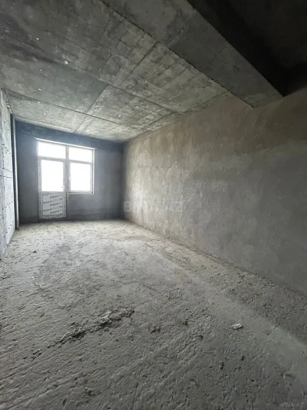 Satılır 3 otaqlı mənzil 134 m²
