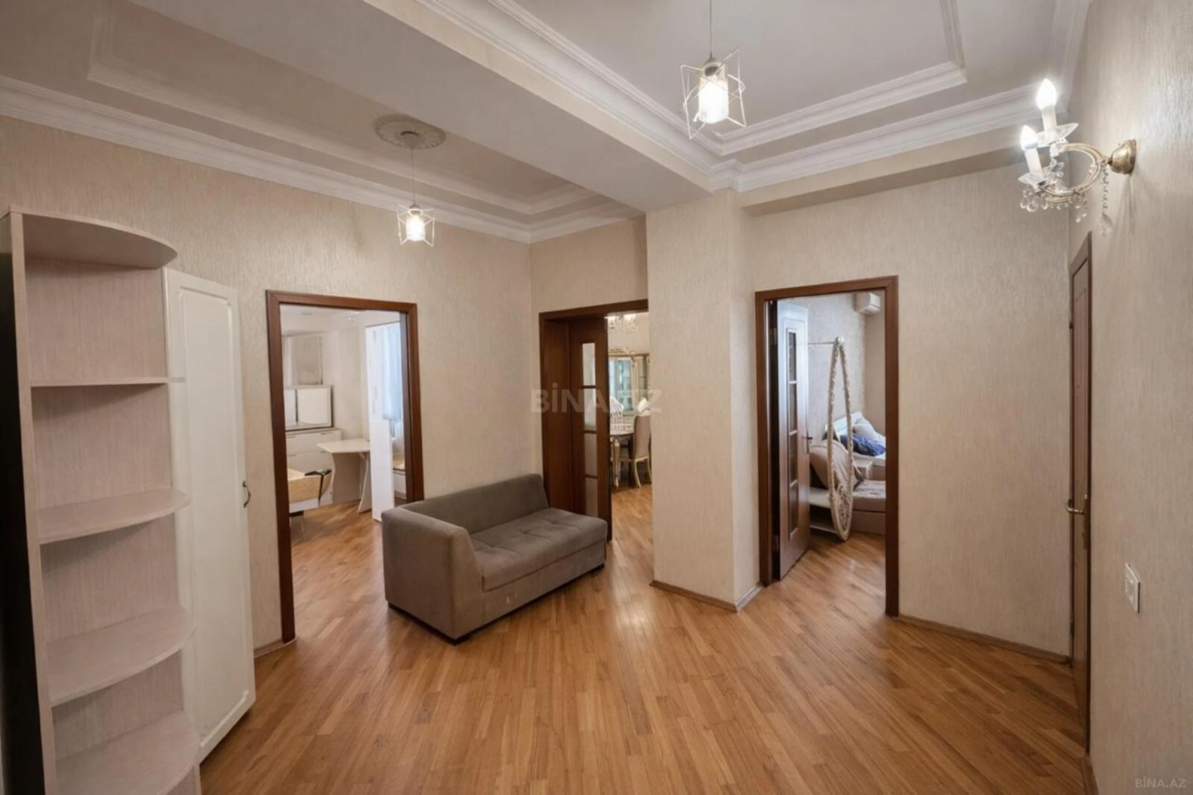 Satılır 3 otaqlı mənzil 108 m²