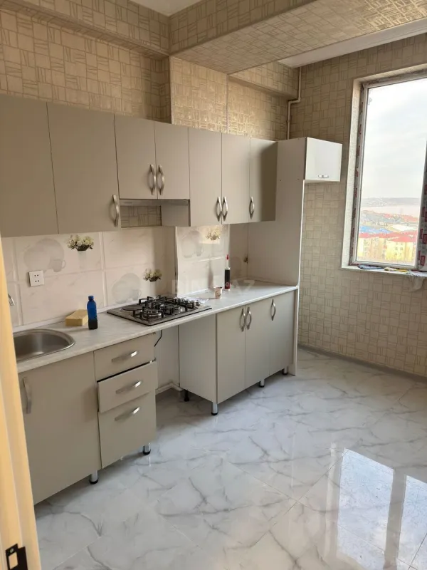 Kirayə verilir 2 otaqlı mənzil 70 m²