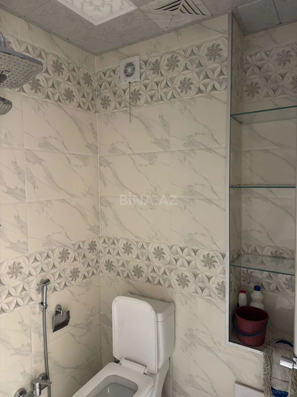 Kirayə verilir 2 otaqlı mənzil 70 m²