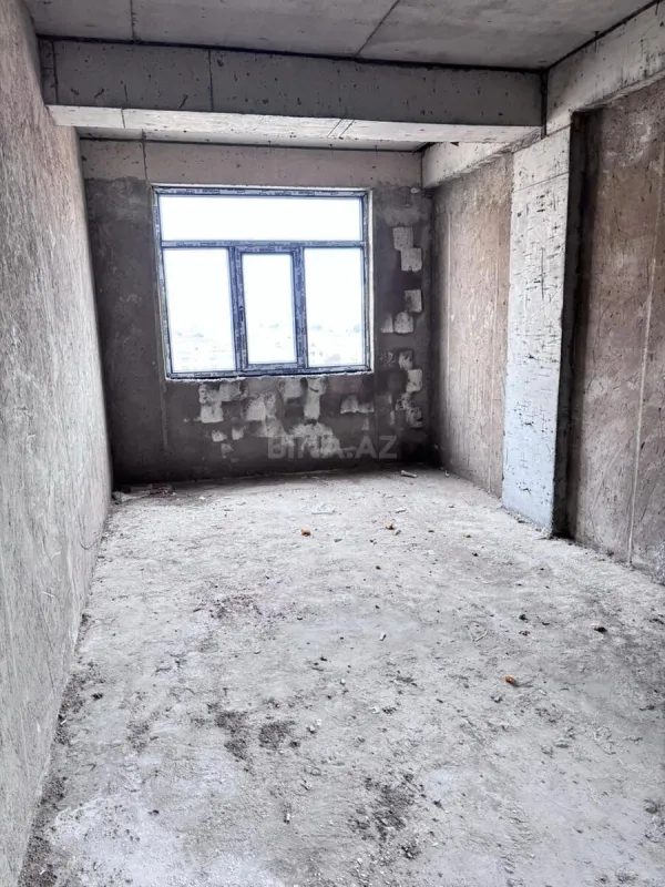 Satılır 4 otaqlı mənzil 110 m²