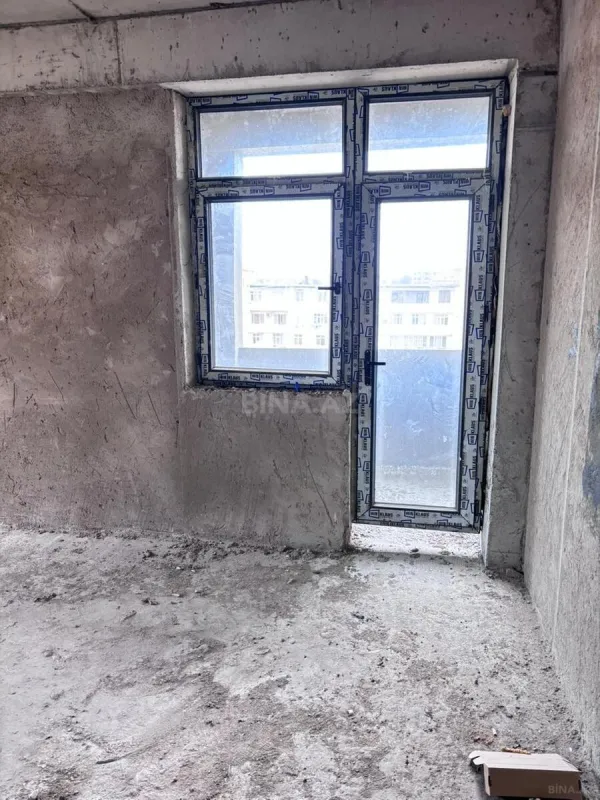 Satılır 4 otaqlı mənzil 110 m²