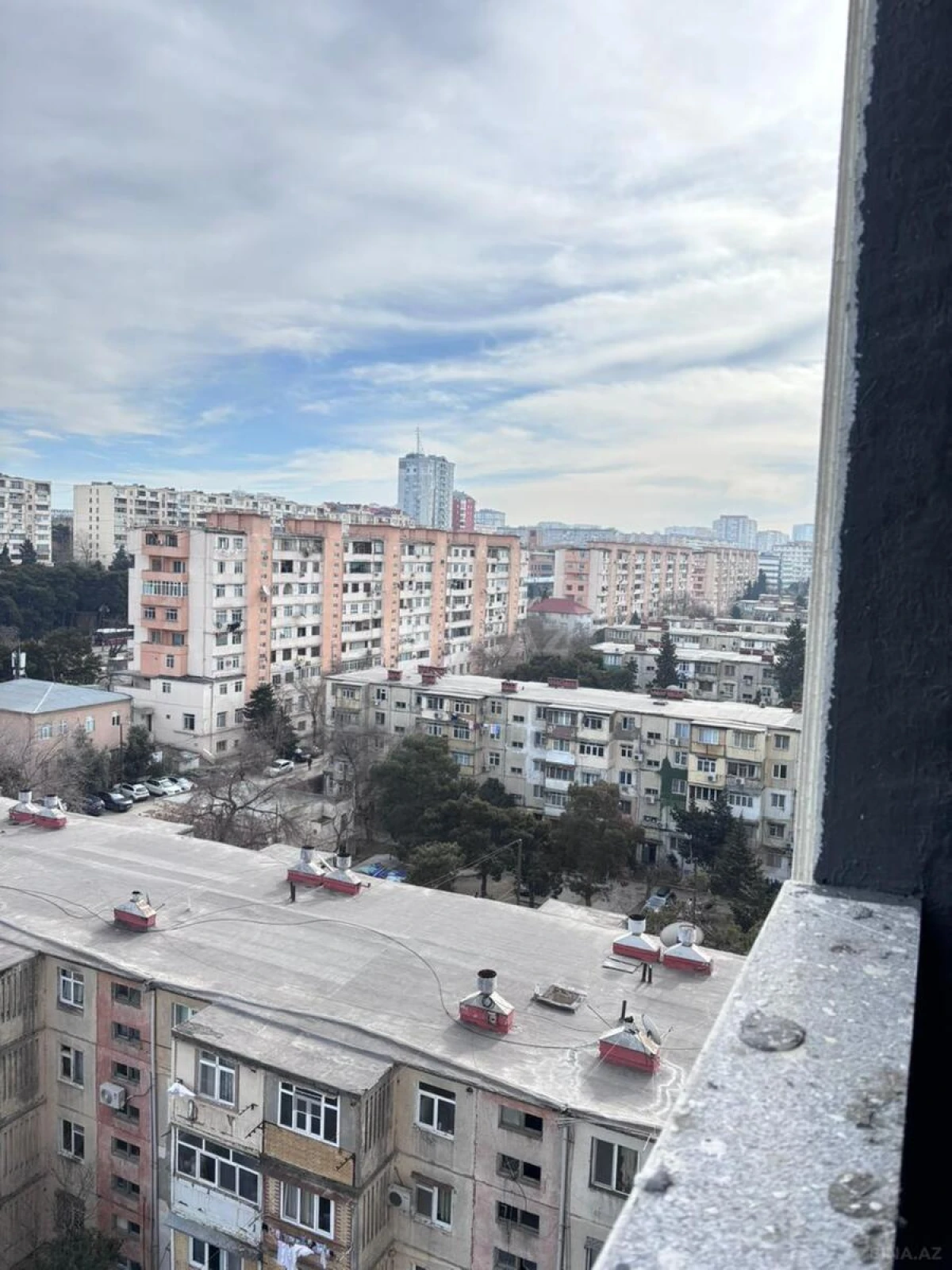 Satılır 4 otaqlı mənzil 110 m²