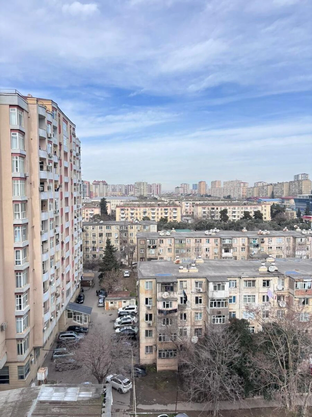 Satılır 4 otaqlı mənzil 110 m²