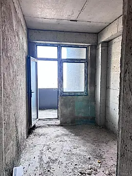 Satılır 4 otaqlı mənzil 110 m²