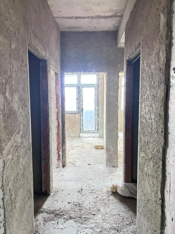 Satılır 4 otaqlı mənzil 110 m²