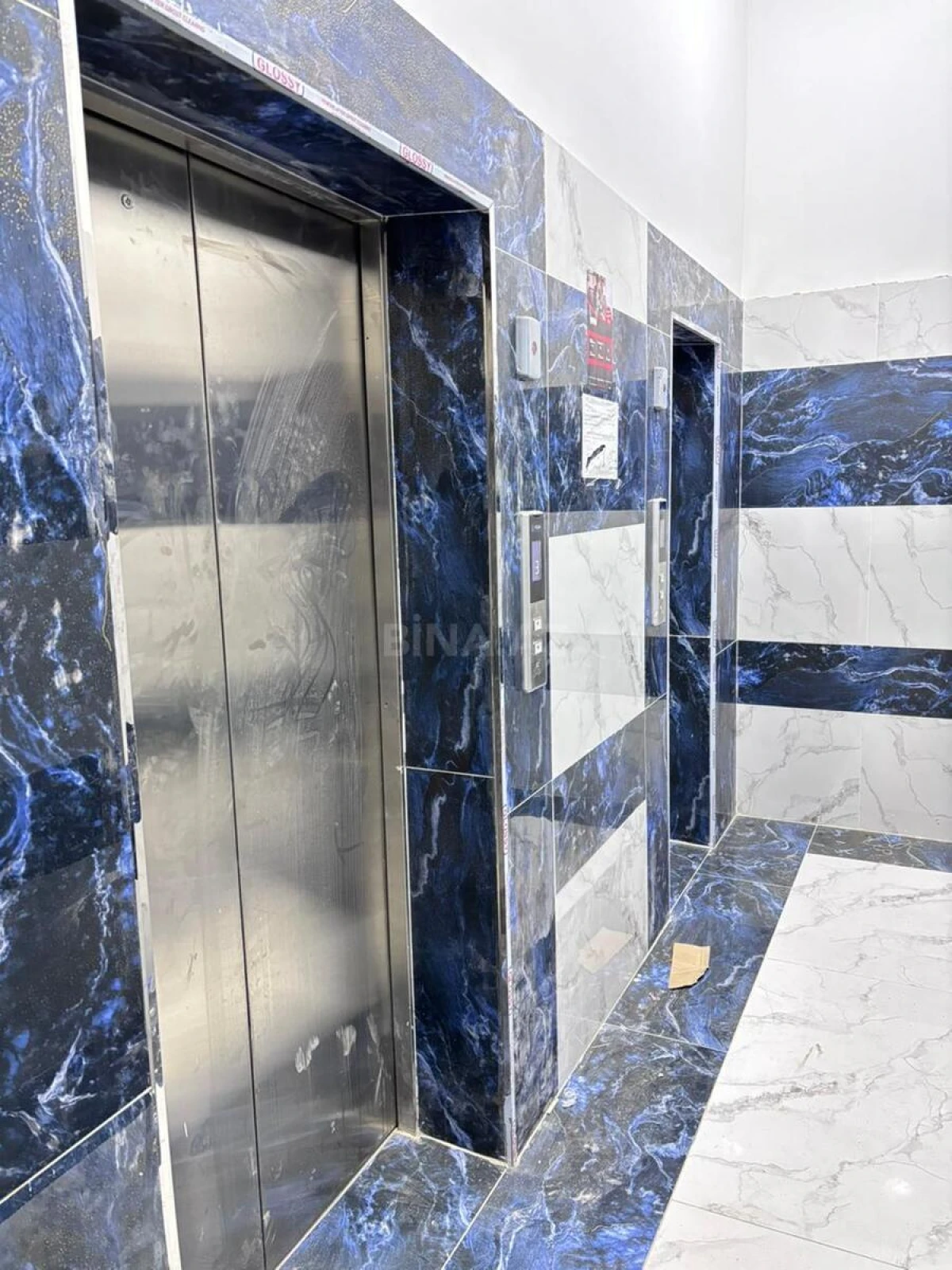 Satılır 4 otaqlı mənzil 110 m²