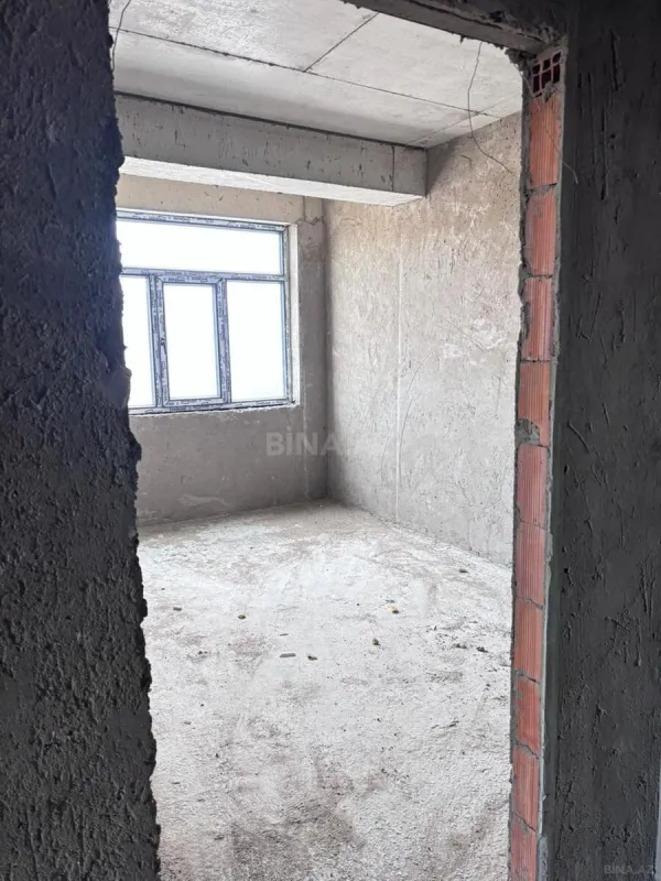 Satılır 4 otaqlı mənzil 110 m²