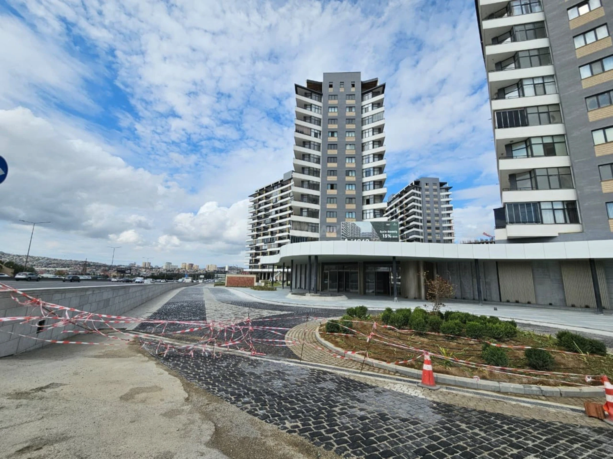 Satılır 4 otaqlı mənzil 167 m²