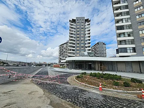 Satılır 4 otaqlı mənzil 167 m²