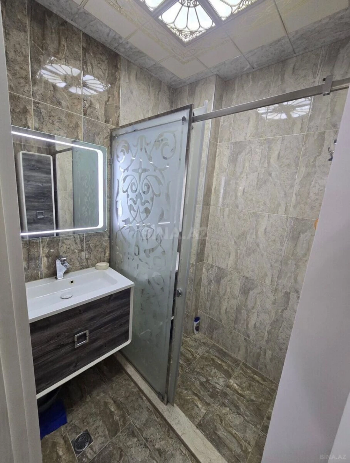 Satılır 2 otaqlı mənzil 66 m²