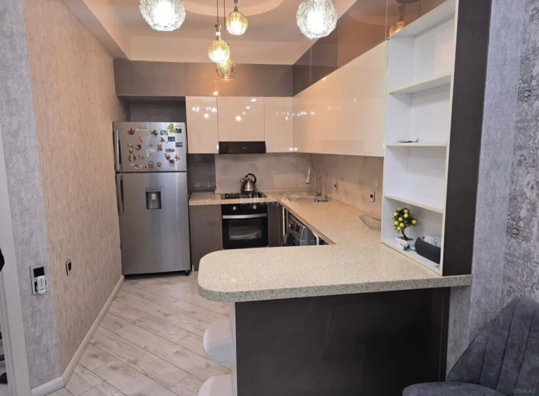 Satılır 2 otaqlı mənzil 66 m²