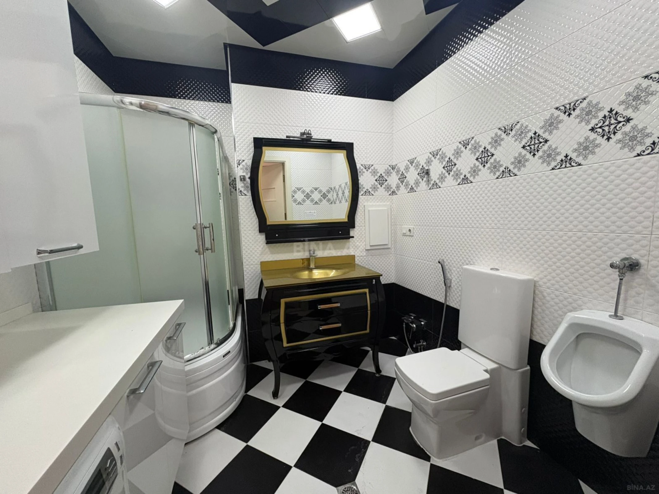 Satılır 7 otaqlı mənzil 550 m²