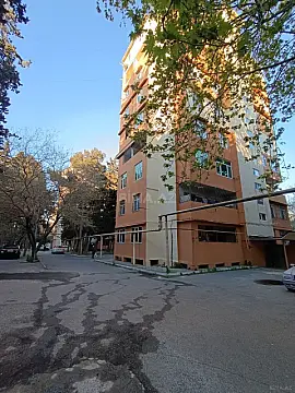 Satılır 3 otaqlı mənzil 67 m² — Bakı, Bakıxanov 3 otaq 67.00 m²