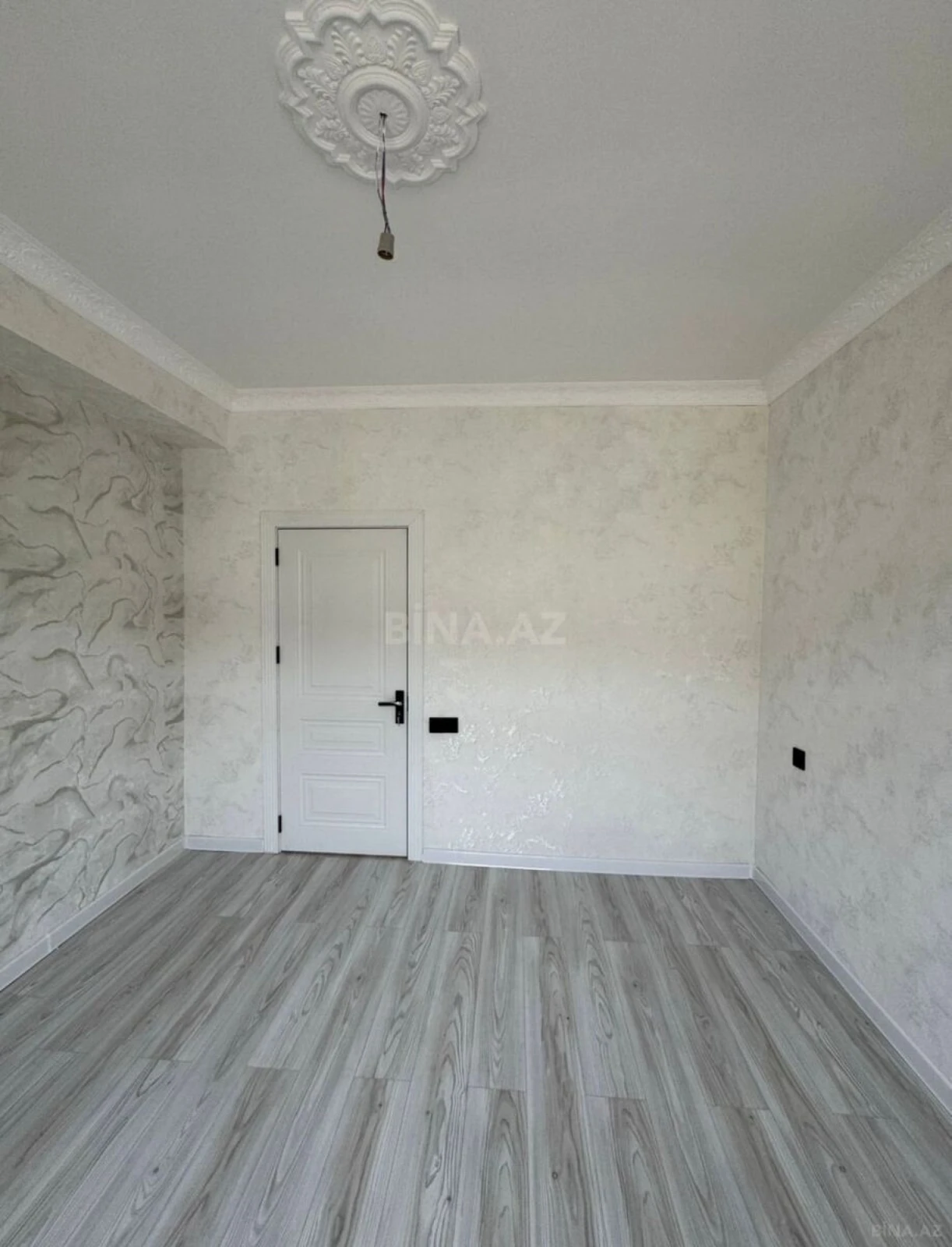 Satılır 3 otaqlı mənzil 83 m²
