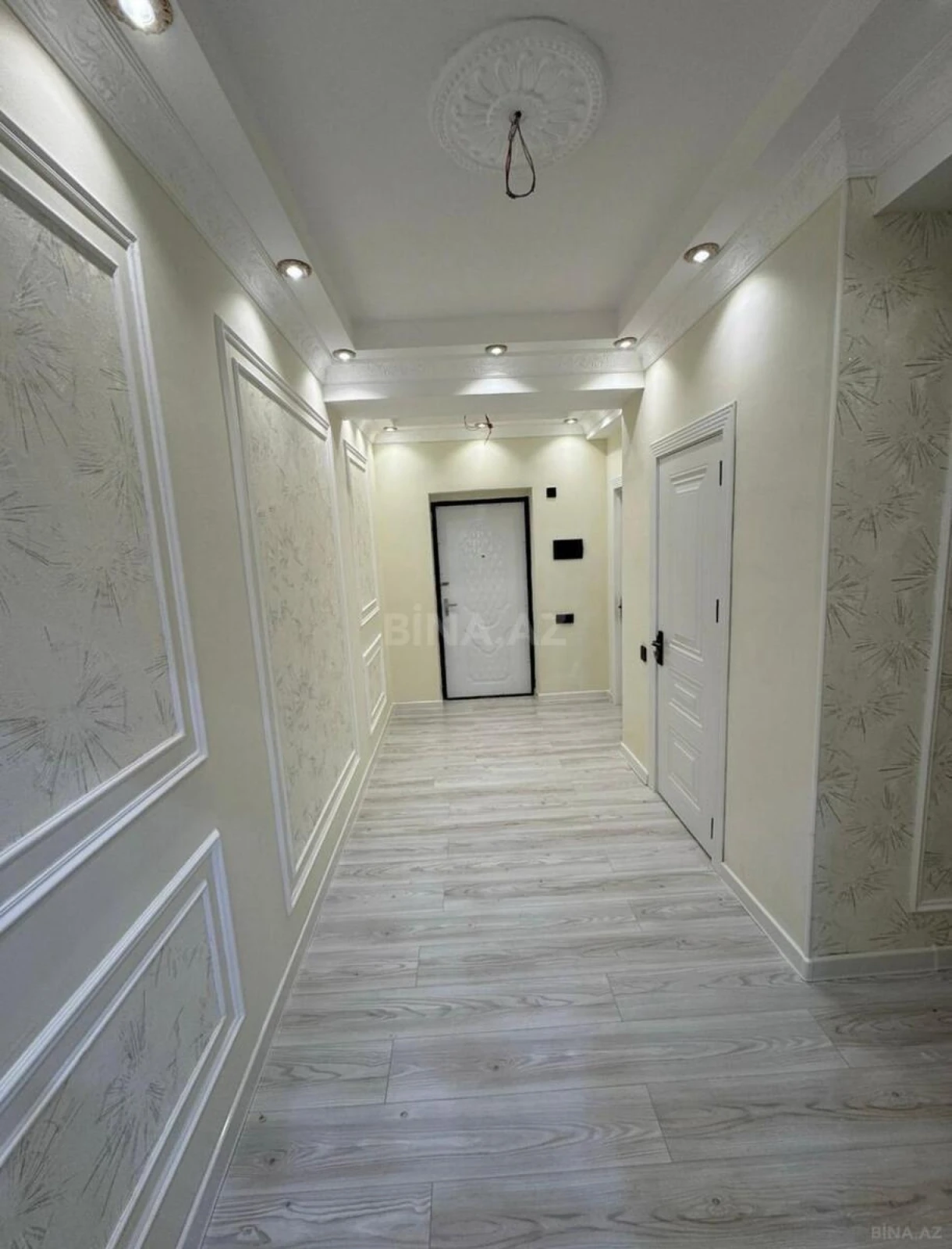 Satılır 3 otaqlı mənzil 83 m²
